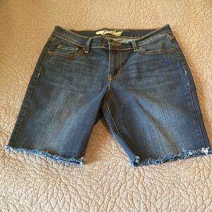 Old Navy Bermuda shorts